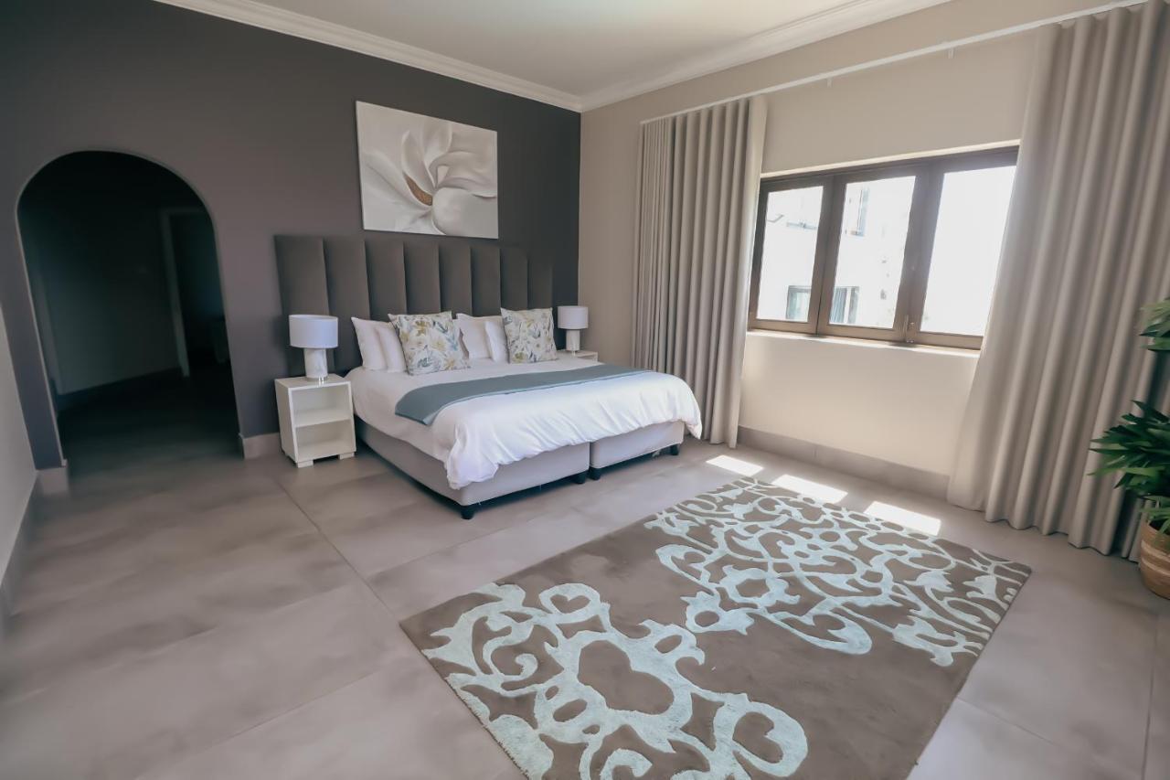 Ocean Rocks Villa, Umhlanga Дурбан Экстерьер фото